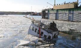 Uoste ties krantine nuskendo žemsiurbė