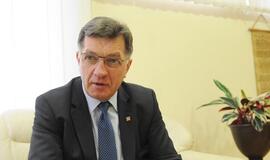 Algirdas Butkevičius: siūlymas didinti atlyginimus vadovams - pasityčiojimas iš minimalias algas gaunančių