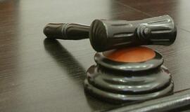 Bolivijos teisėjas priimdamas sprendimus "konsultuojasi" su kokainmedžio lapu