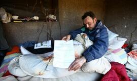 Benamio namai - po balkonu