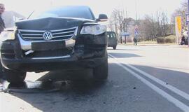 Prabangi avarija per žioplumą