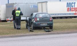 Laisvojoje ekonominėje zonoje dužo automobiliai