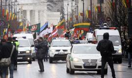 Kovo 11-ajai skirtų eitynių dalyviams kelią pastojo provokatoriai