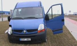 Laisvojoje ekonominėje zonoje dužo automobiliai