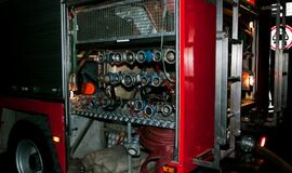 Požeminėje stovėjimo aikštelėje liepsnojo automobilis