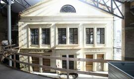 Teatro rūmus apžiūrėjo būrys klaipėdiečių