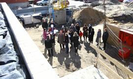 Moterų krizių centro statybas jau puošia vainikas