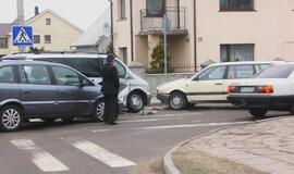 Skolintu mikroautobusu sudaužė naują pirkinį