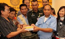 Tailande taksistas grąžino rastas brangenybes, kainuojančias beveik pusę milijono dolerių