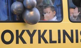 Už nepadorų gestą pareigūnams stos prieš teismą