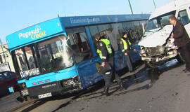 Blogas rytas pasirinkusiems viešąjį transportą