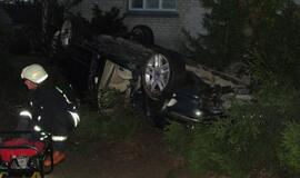 BMW - į priekabą, girtos nepilnametės - į ligoninę