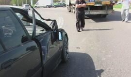 BMW ir sunkvežimio avarija sudarė spūstis