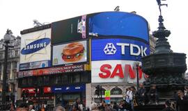 Britanijai gresia bauda dėl imigracijos apribojimų