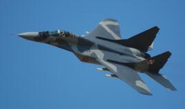 Šiauliuose nusileido pirmieji du Lenkijos karinių oro pajėgų naikintuvai