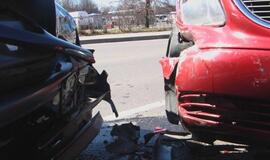 Kai moteris važiuoja prieš eismą