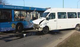 Blogas rytas pasirinkusiems viešąjį transportą