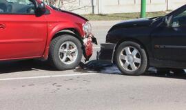 Kai moteris važiuoja prieš eismą