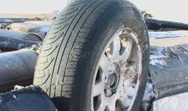 Su vasarinėmis padangomis - į griovį