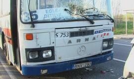 Didelis autobusas sukėlė didelę avariją