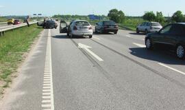 Plačiame Palangos kelyje - smūgis į užpakalį