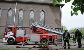 Gaisrininkai surengė pratybas