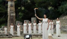 Olimpijoje įžiebta olimpinė ugnis