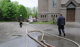 Gaisrininkai surengė pratybas