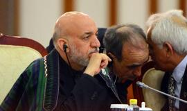 Hamidas Karzajus nutraukė savo vizitą Kinijoje dėl NATO antskrydžio Afganistane