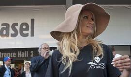 Pamela Anderson apsilankė meno festivalyje