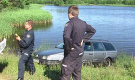 Skęsdamas ežere, vairuotojas gėrė toliau