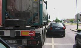 Neaiški avarija Šilutės plente užtvėrė eismą