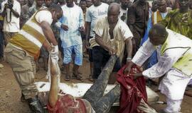 Nigerijoje sudužus lėktuvui, žuvo mažiausiai 153 žmonės