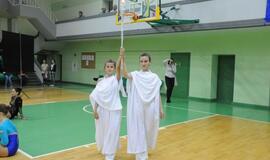 Olimpinė ugnis palydėta į kelionę