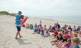 Melnragėje vaikai susipažino su gelbėtojo profesija