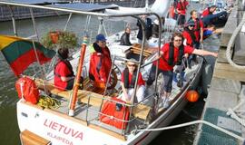 "Lietuva" išpaukia į didžiųjų burlaivių regatą