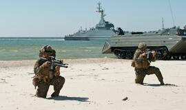 Ramų paplūdimį sudrebino karinė technika