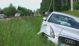 Avarija kelyje Jakai-Dovilai baigėsi be kraujo