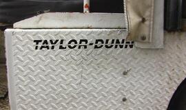 Užstrigus greičio pedalui, prispaudė savo mamą