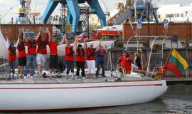 "Lietuva" išpaukia į didžiųjų burlaivių regatą