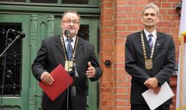 Klaipėdos universitete atidengta skulptūra "Polėkis"