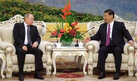 Vladimiras Putinas stiprins karinius ryšius su Kinija