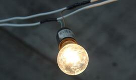 Dėl perdavimo tinklų gedimo pusė Indijos liko be elektros energijos