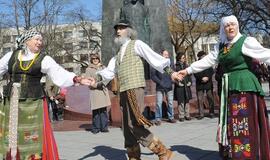 Nuo vienatvės senjorai gelbėjasi mokydamiesi ir sportuodami