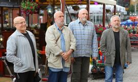 M. Mažvydo alėjos suoliukai - "Vakarų ekspreso" redakcijoje