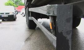 Vilkikas ir vėl prispaudė neatidų vairuotoją