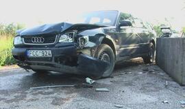 Kompanijos kelionę poilsio link užtvėrė betoniniai blokai