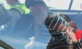 Girtas vairuotojas pasiklydo tarp eismo juostų