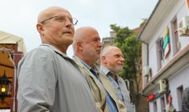 M. Mažvydo alėjos suoliukai - "Vakarų ekspreso" redakcijoje