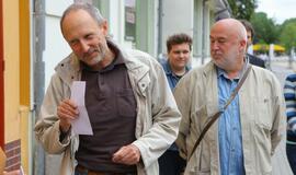 M. Mažvydo alėjos suoliukai - "Vakarų ekspreso" redakcijoje